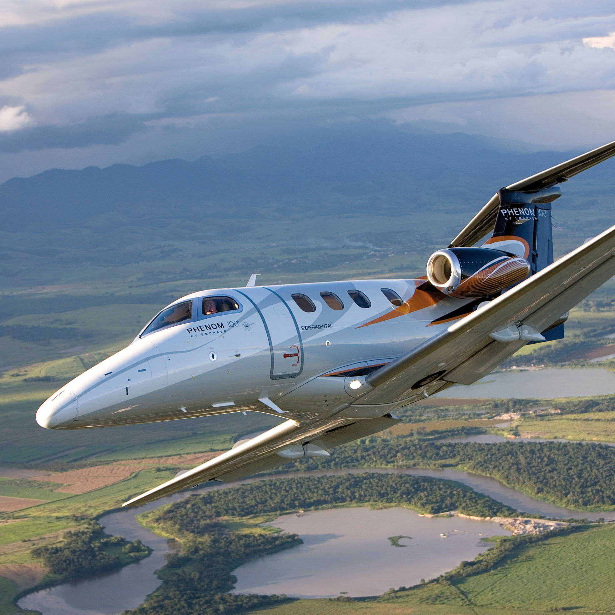 Phenom 100