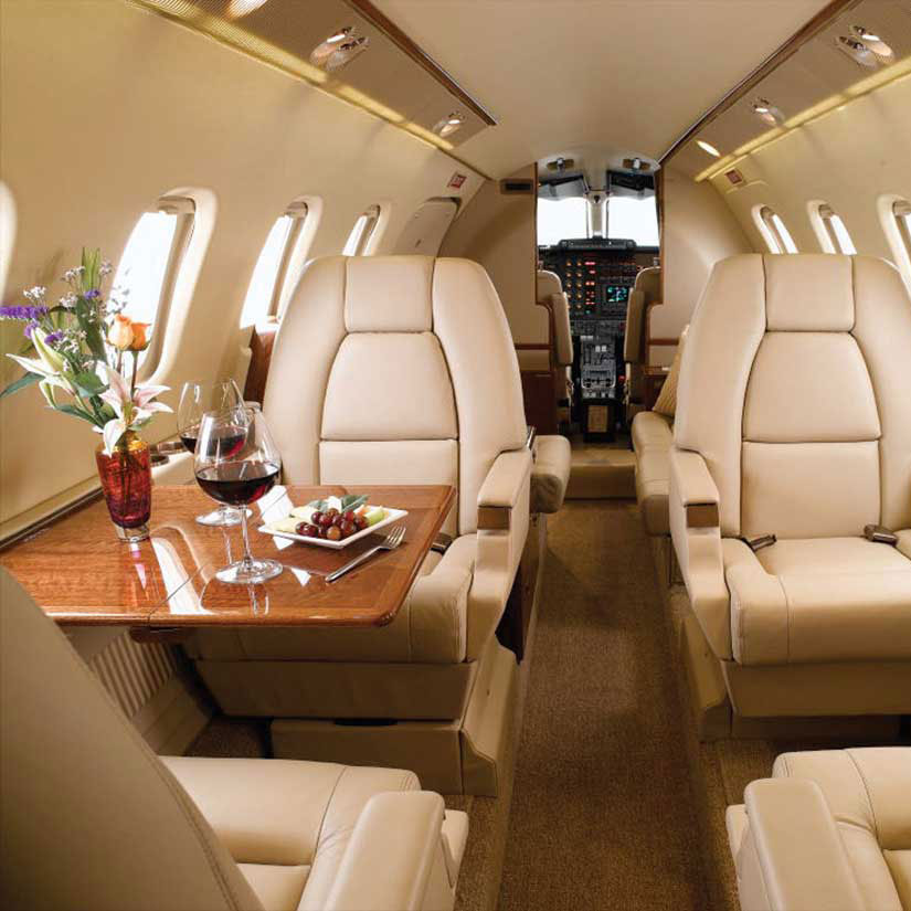 Piaggio Avanti II interior